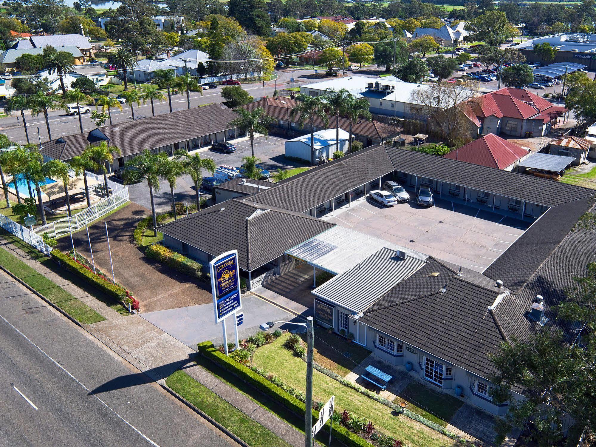 Colonial Terrace Motor Inn Raymond Terrace Exterior photo