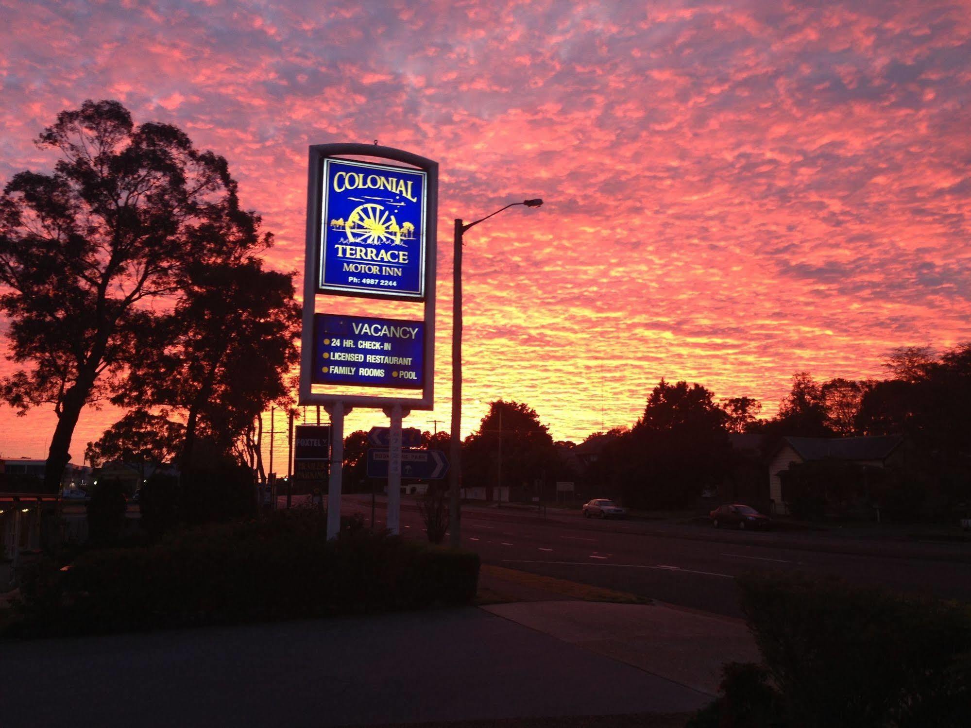 Colonial Terrace Motor Inn Raymond Terrace Exterior photo